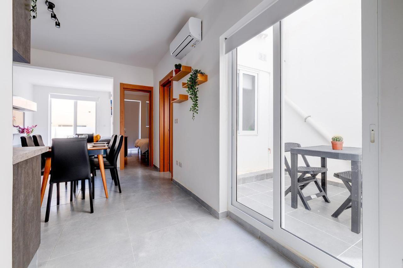 Central Sliema 3-Bedroom Retreat Dış mekan fotoğraf