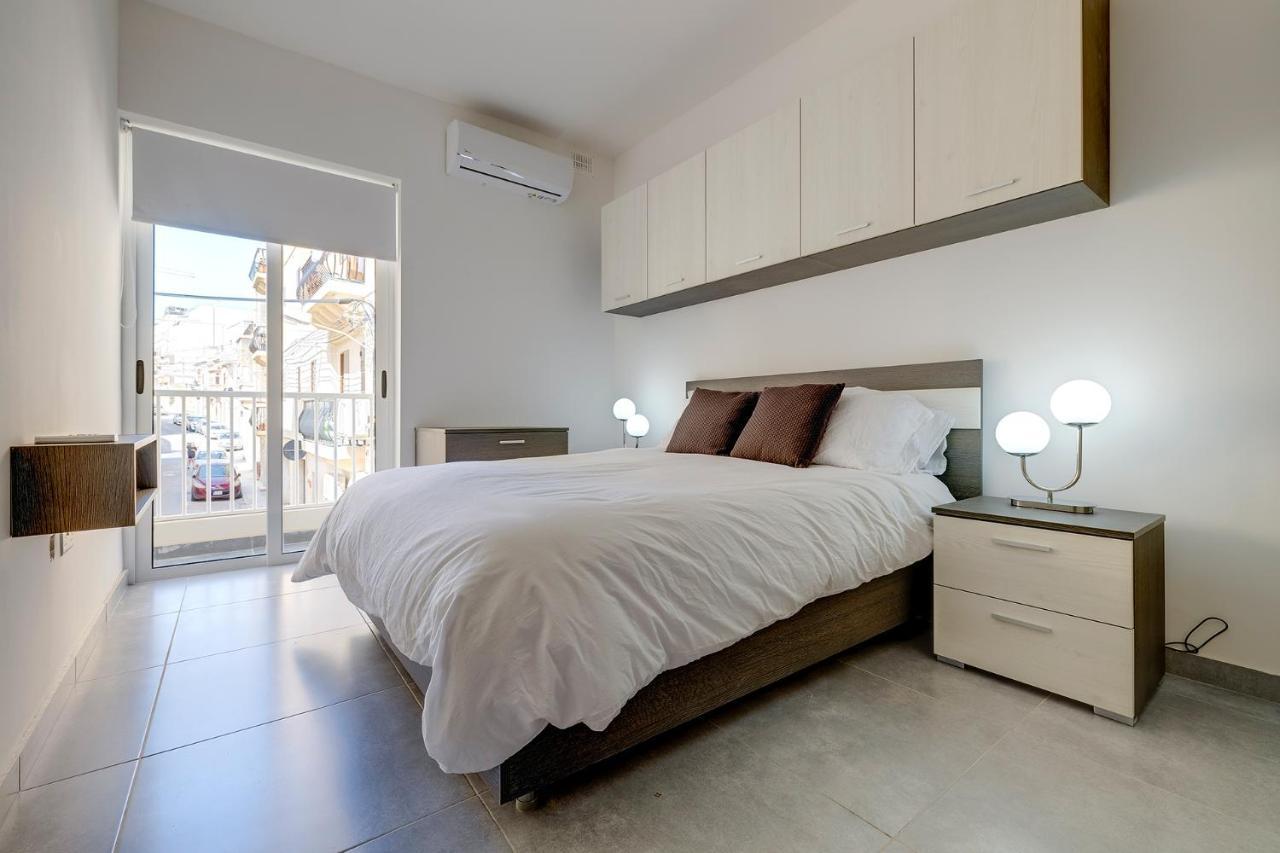 Central Sliema 3-Bedroom Retreat Dış mekan fotoğraf