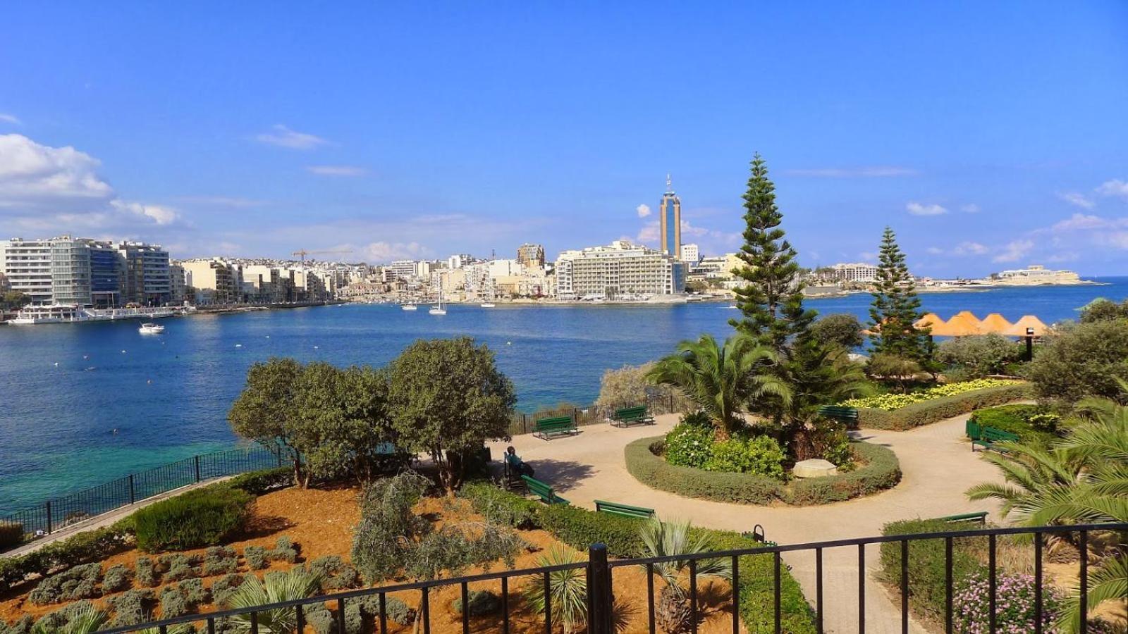 Central Sliema 3-Bedroom Retreat Dış mekan fotoğraf